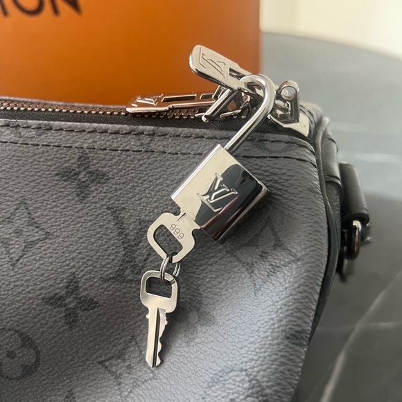 Keepall Bandoulière 50 Eclipse - Picture 7 of 13